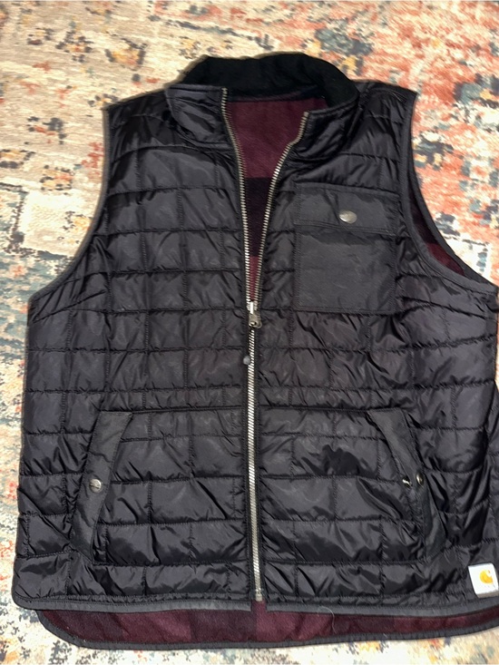 Carhartt Jackets & Blazers - Carhartt Black Quilted Vest with Burgundy Lining Reversible, size XL